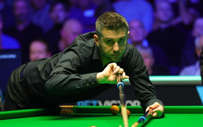 队由一群经 队由一群经