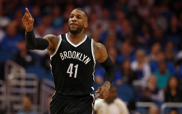 等待对手防 等待对手防